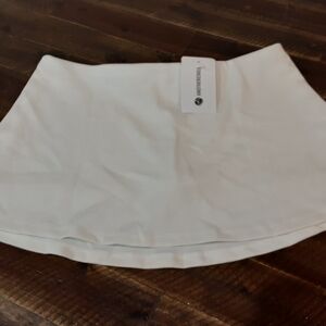 Stylish White Mini Skirt C8